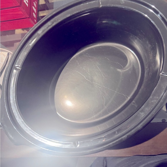 Crock Pot Slow Cooker - Picture 3 of 4